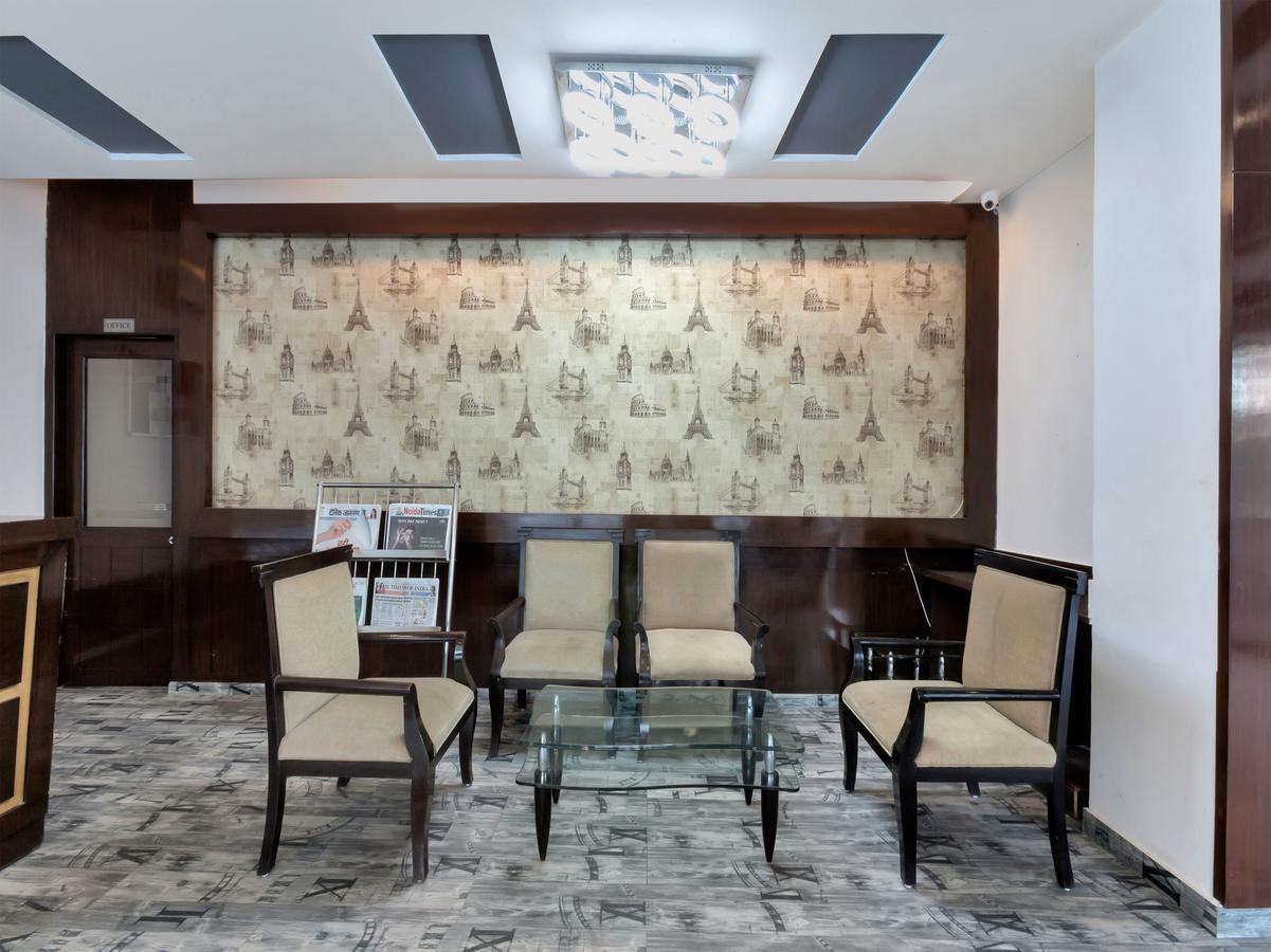 Oyo 9841 The Vivir 1 Hotel Noida Kültér fotó